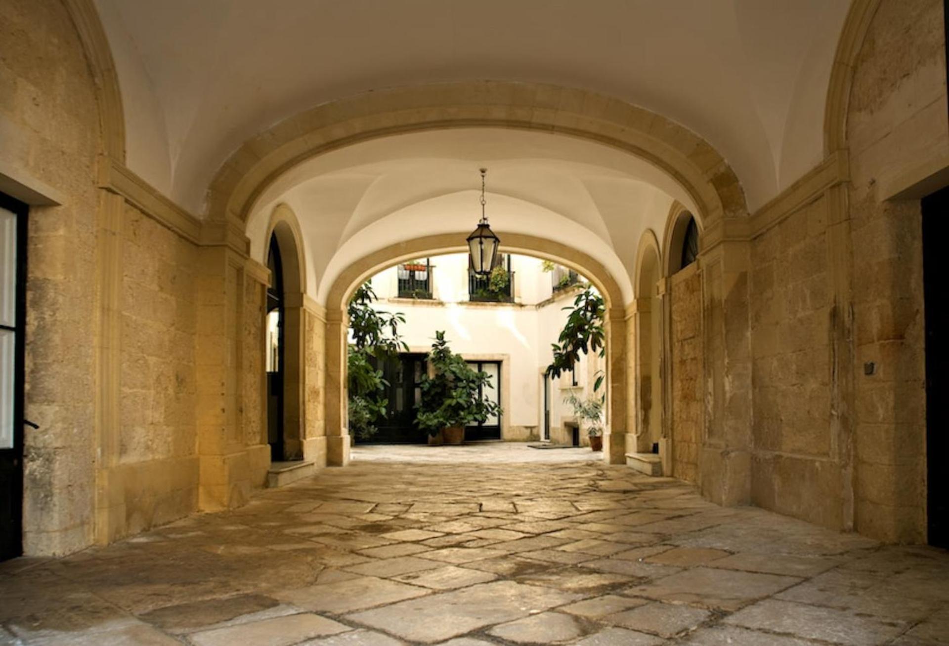 Palazzo Bernardini Apartment Lecce Exterior photo